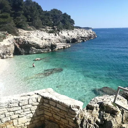 Moniva Pula